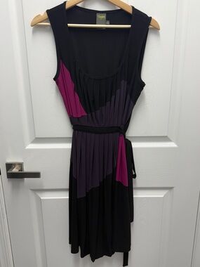 Taylor Colorblock Sleeveless Pleated Black Purple Pink Women's Tie Dress Size 2